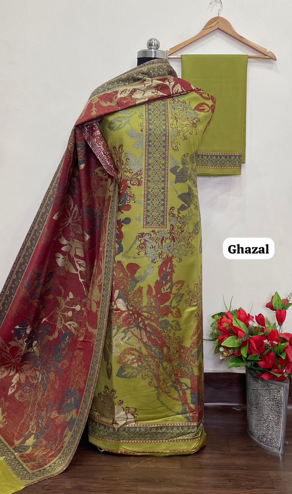 Ghazal Pure kaani Weaving suit Pure acrylic Woollen embroidery